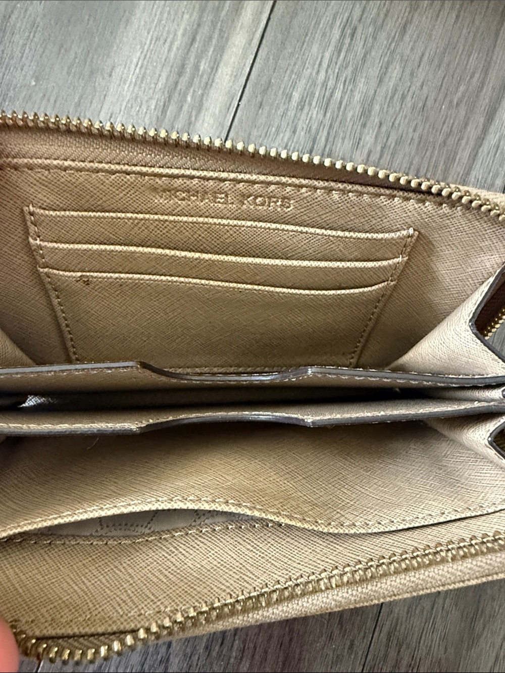 Michael Kors Beige Gold-Plate Zip Wallet - Picture 5 of 10